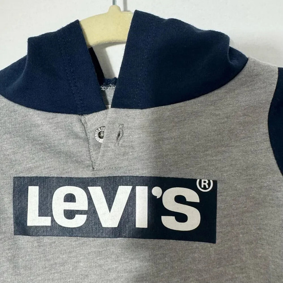 Levi’s baby boy short sleeve hoodie romper navy and gray size 6 Months - Picture 1 of 9